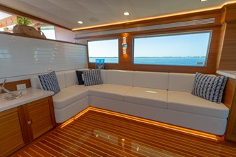 MARITIME 9 10 SALON- STARBOARD