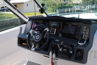2021 Chaparral 300 OSX 17 
