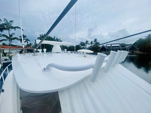 - 7 8_2008 39ft Intrepid 390 Sport Yacht