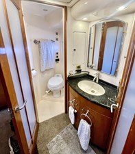 2002 Carver 570 Voyager Pilothouse 21 