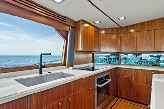 TEAM MAYHEM 15 2018 Viking 80 Skybridge 'Team Mayhem'