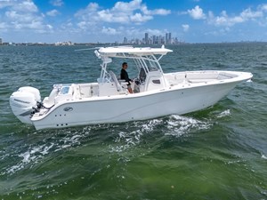 Sea Fox 328 Commander 10 32' Sea Fox _ Drone-10