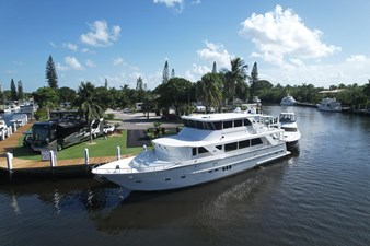 JEF82110L506 1 2_2006 82ft Jefferson Starship Pilothouse