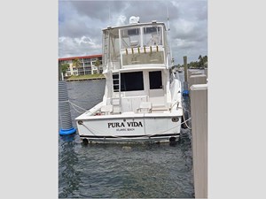 47' Viking 1999 Convertible 6 