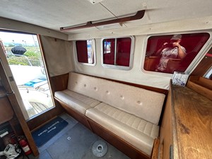 FAIRWAY 19 PILOTHOUSE SEATING