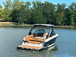 30' Chaparral 307 SSX 1 