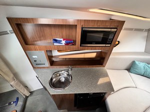 2020 Four Winns Vista 255 18 