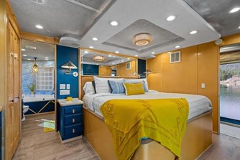 2000 Sumerset House Boat 13 