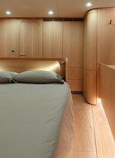 2026 YYachts Y7 23 YYachts-Y7-Interior_10-min