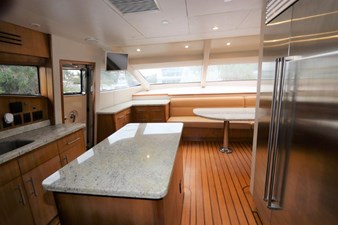 - 16 17_2006 80ft Hatteras 80 Motor Yacht