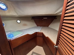 FAIRWAY 25 FORWARD CABIN