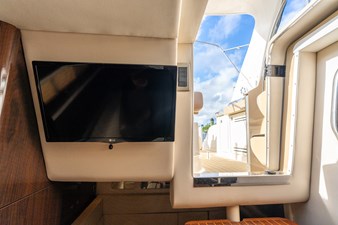 DIGGERS 57 TV facing Aft
