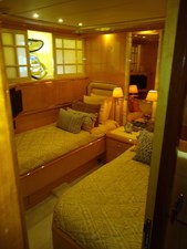 ALCHEMIST 17 Port Stateroom