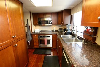 ROSA 5 Galley and Pantry