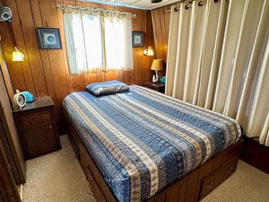 77 Sumerset 14 x 58 Aluminum Hull with Catwalks 59 