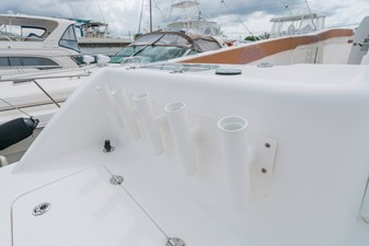 TWIN VEE 34 GFX 28 Aft Rod Rack