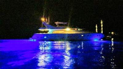 2000 Ferretti Yachts 80 4 