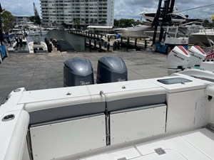 2018 Everglades 335 Center Console 37 