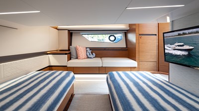 Lorax 58 2024 Tiara Yachts 48 LE