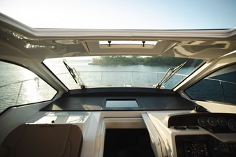 - 18 20_2019 35ft Sea Ray 350 Coupe NADA MAS