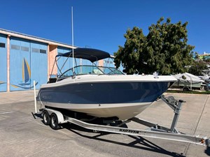 2014 Robalo R227 Dual Console 0 