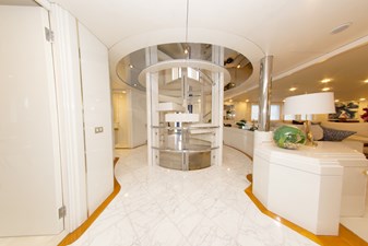 High Occupancy 105 164 OCEANFAST 1989 FOYER STAIRCASE 2