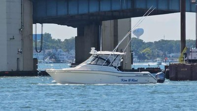 2016 Grady-White Express 330 0 