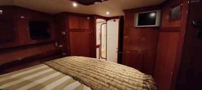 - 21 22_2004 43ft Mikelson 43 Sportfisherman CANAL LADY