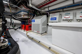 PERFECTION 43 49_garlington_perfection_engine_room_33