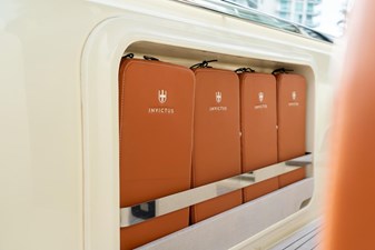 Montenegrina 37 dfeddd0d-f48e-4177-9cce-004d52ab7da0