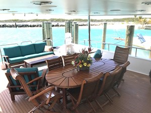 MON SHERI  54 Aft Deck Seating