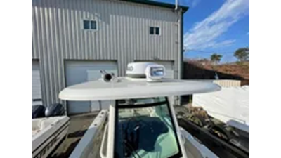 2021 Boston Whaler 250 Outrage  9 