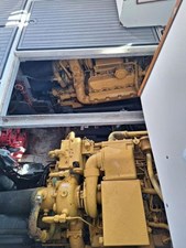 1985 Sea Ray 390 Express Cruiser 21 22