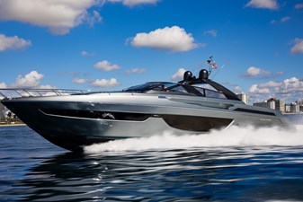 2021 Riva 76' Bahamas 165 