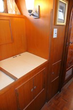 LOVE U 2 18 Galley Stbd