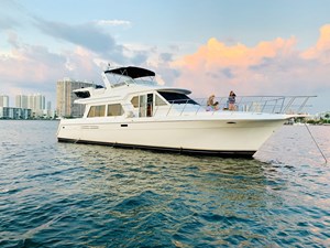 The Motley Crew 106 107_2003 57ft Navigator THE MOTLEY CREW