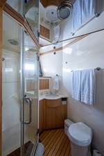PIVOT 46 97_marlow_pivot_port_guest_stateroom_head_1