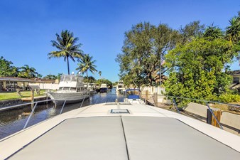 - 5 6_1998 63ft Baia Sports Cruiser
