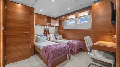 SEA AXIS  44 