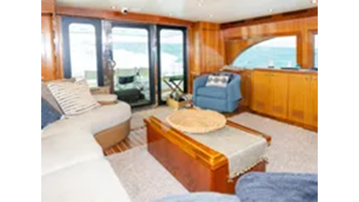 2007 Hatteras 64 Motor Yacht  13 