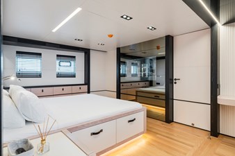 ICE 40 44