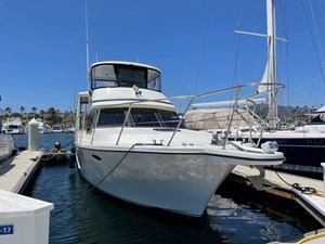 EXCELLENCE 2 3_1996 57ft Del Rey Cockpit Motor Yacht EXCELLENCE