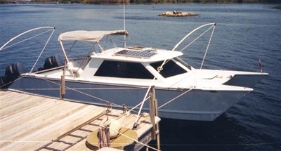 26' 2000 Hunt Express Weekender- Custom 0 At the Dock