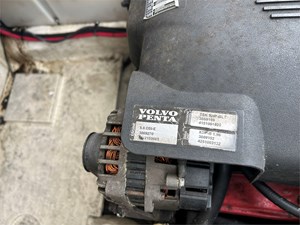 30' Regal 2005 3060 Window Express 18 