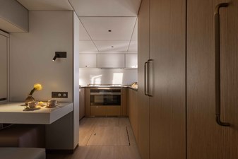 OTOCTONE 23 Lower Deck/Galley