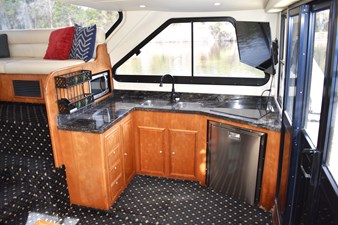 2001 Motor Yacht Sports Cat 44 37 P_151