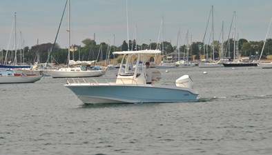 Boston Whaler 250 4 Port Bow