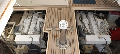 - 22 23_2004 43ft Mikelson 43 Sportfisherman CANAL LADY