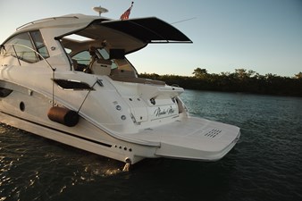 - 8 9_2019 35ft Sea Ray 350 Coupe NADA MAS