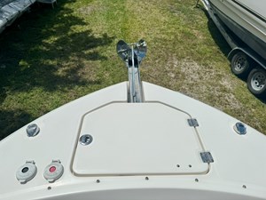 - 29 30_2021 24ft Robalo R247 Dual Console